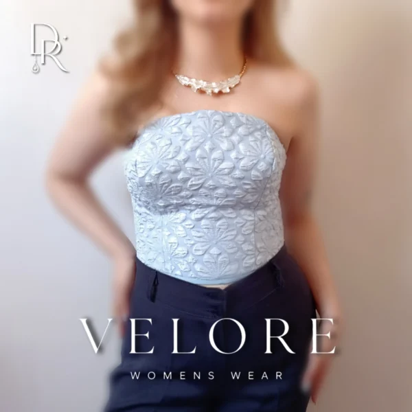 کراپ دکلته مدل Bloom از برند VELORE نمای روی مانکن